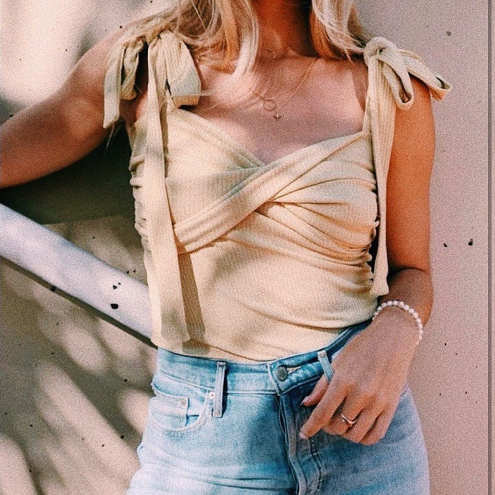 Verge Girl Parisienne Apartment Tie Top - Lemon